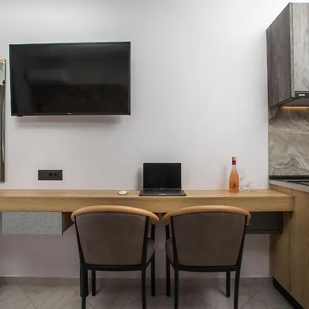 Jimmy's Garden Hotel