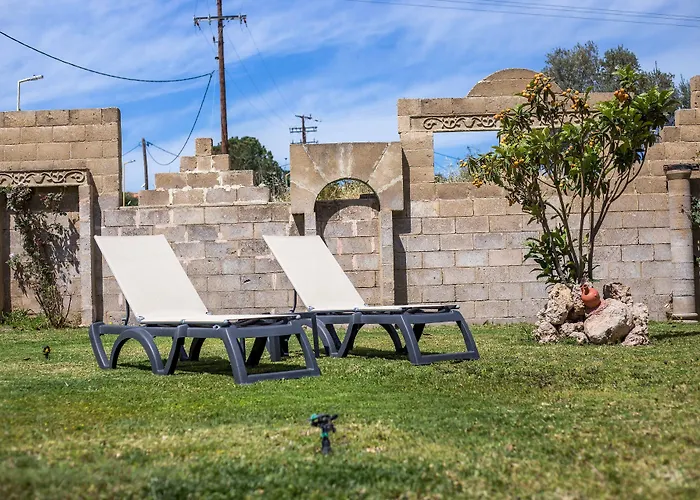 Jimmy's Garden Hotel 3*