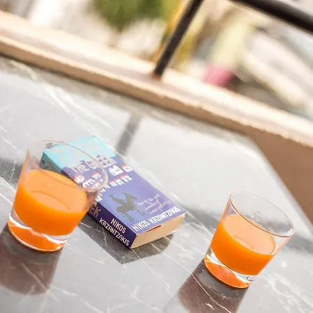 Jimmy's Garden Φαληράκι