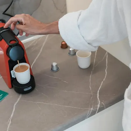 Jimmy's Garden Hotel 3*