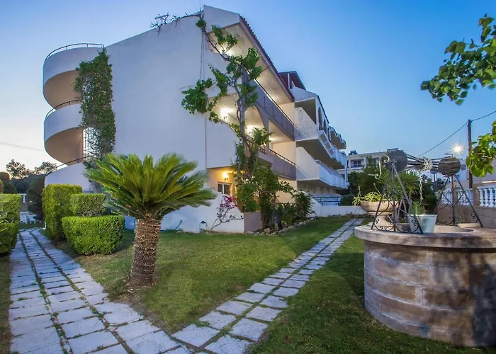 Jimmy's Garden Hotel