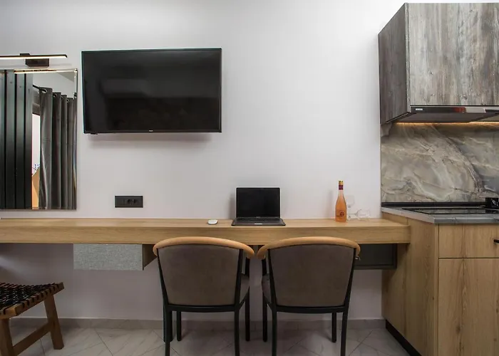 Jimmy's Garden Hotel