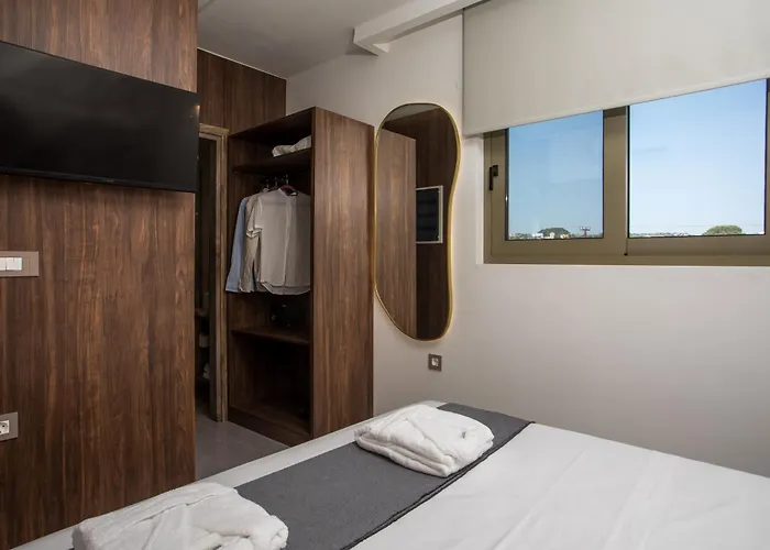 Jimmy's Garden Hotel