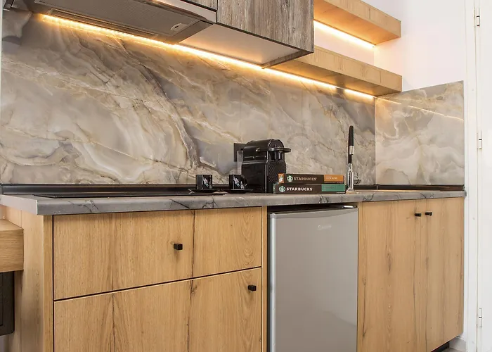 Jimmy's Garden Hotel 3*